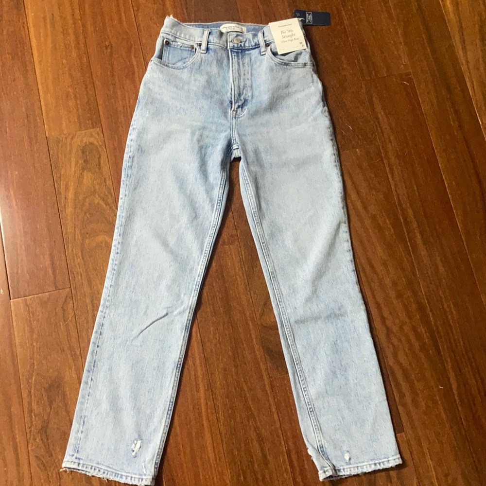 Abercrombie 90s Ultra High Rise Straight Jeans